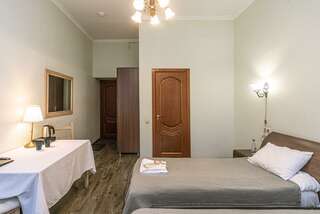 Гостевой дом Inn 6 line Санкт-Петербург Номер комфорт с 2 односпальными кроватями-2