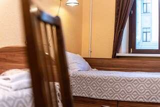 Гостевой дом Inn 6 line Санкт-Петербург Номер комфорт улучшенный с 2 односпальными кроватями-2