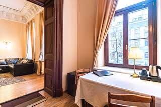 Гостевой дом Inn 6 line Санкт-Петербург Номер улучшенный семейный-11